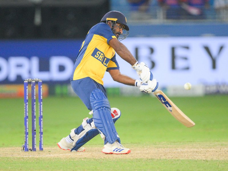 Perera, Malinga and Chameera return to SL T20I squad against England