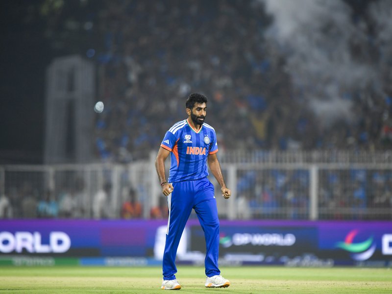 T20 WC: Use two overs of Bumrah in powerplay to break England's back, Gavaskar advises India ahead of SF