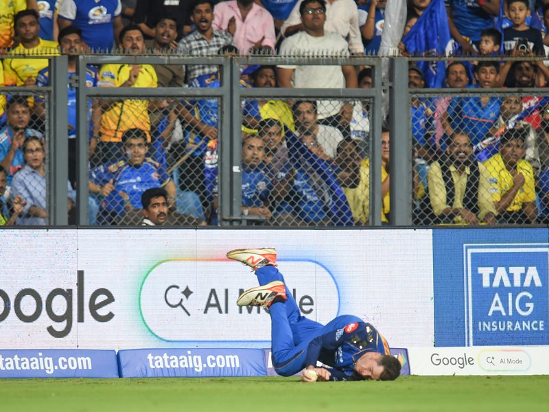 Santner felt dizzy, we took him for a scan: Jayawardene explains concussion sub of Shardul for Santner