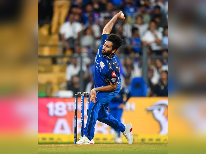 ‘Pay them money, ask them not to return’ -- Kris Srikkanth’s brutal verdict on Deepak Chahar and Shardul Thakur’s performances. Photo credit: IANS