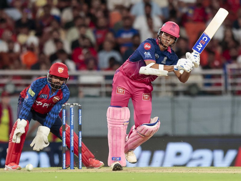 पीबीकेएस के विजय रथ पर लगा ब्रेक, आरआर ने 6 विकेट से हराया