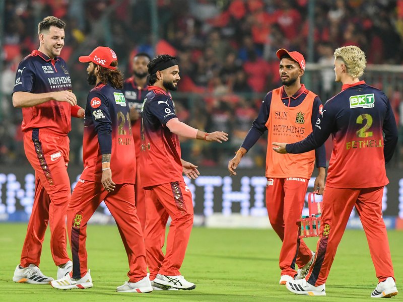 IPL 2026: Bhuvneshwar Kumar picks 3-41 as RCB register 43-run win over CSK 