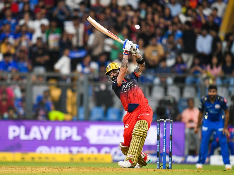 आईपीएल 2026: विराट कोहली का कमाल, एमआई के खिलाफ यह मुकाम हासिल करने वाले बने पहले बल्लेबाज