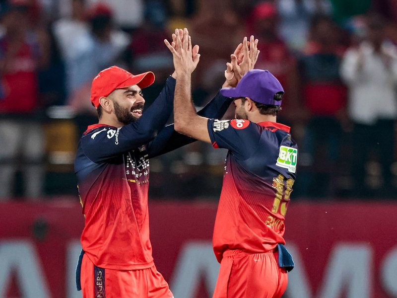 Josh Hazlewood and Bhuvneshwar Kumar's success down to sticking to basics, says Delhi Capitals' KL Rahul about the seasoned bowlers of Royal Challengers Bengaluru. Photo credit: IANS