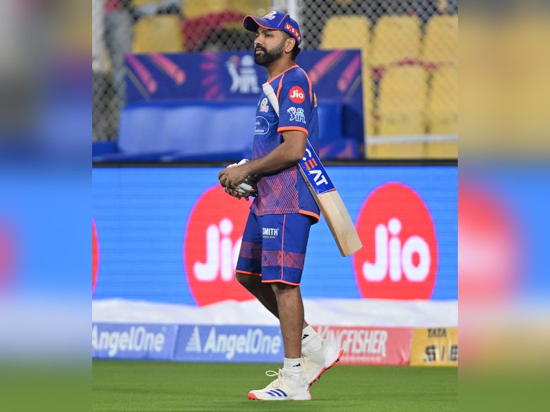 रोहित शर्मा पंजाब किंग्स के खिलाफ मैच से बाहर रह सकते हैं: रिपोर्ट 