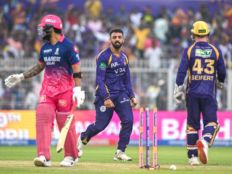 आईपीएल 2026: टी20 फॉर्मेट में 'डबल सेंचुरी', वरुण चक्रवर्ती के नाम 'अनूठा रिकॉर्ड'