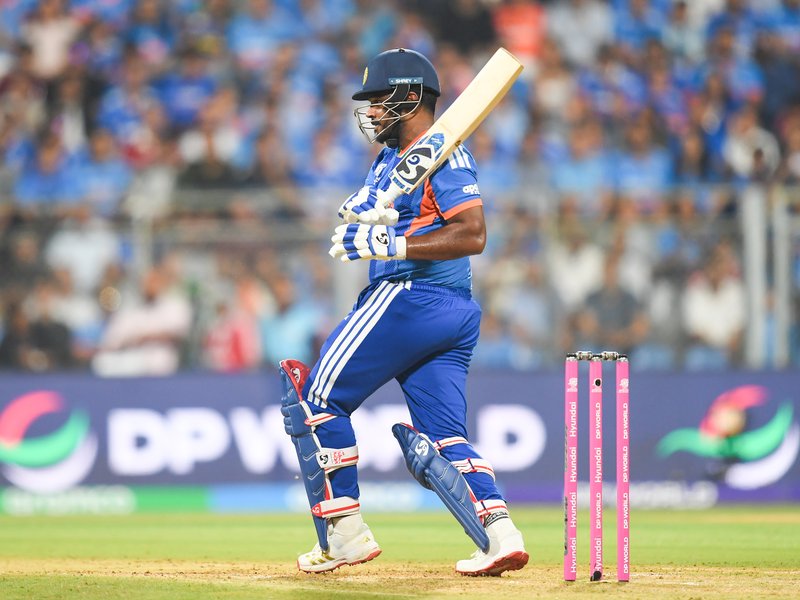 टी20 वर्ल्ड कप: इंग्लैंड के खिलाफ सैमसन का तूफान, 89 रन बनाकर कोहली के रिकॉर्ड की बराबरी