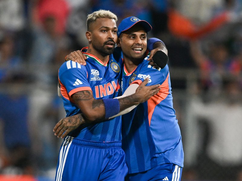 टी20 वर्ल्ड कप: भारत-इंग्लैंड के बीच सेमीफाइनल मैच में बना नया रिकॉर्ड, इतिहास में कभी न हुआ था ऐसा