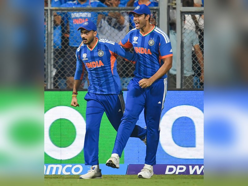 T20 WC: India beat England by 7 runs to set up final vs NZ