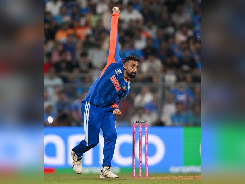 फाइनल में अभिषेक शर्मा और वरुण चक्रवर्ती को बाहर नहीं रख सकते: आकाश चोपड़ा 