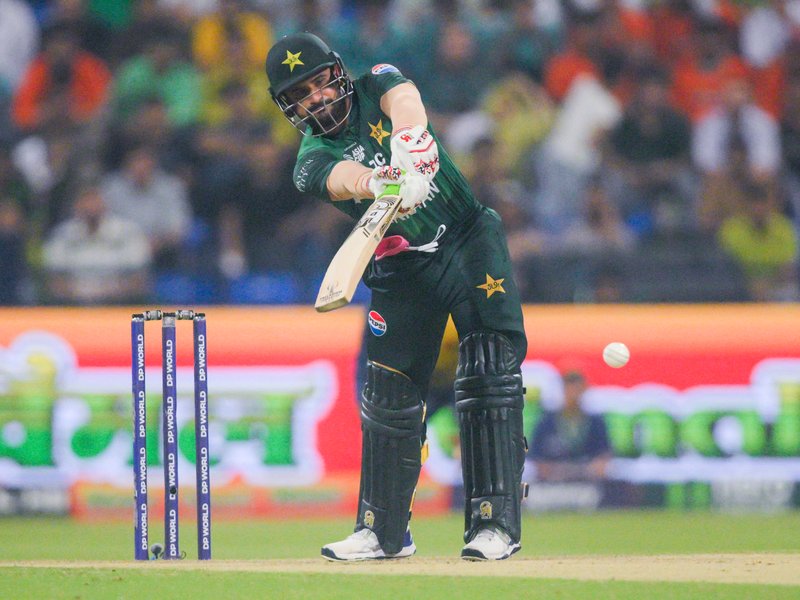 आईसीसी ने पाकिस्तानी बल्लेबाज फखर जमान पर जुर्माना लगाया 