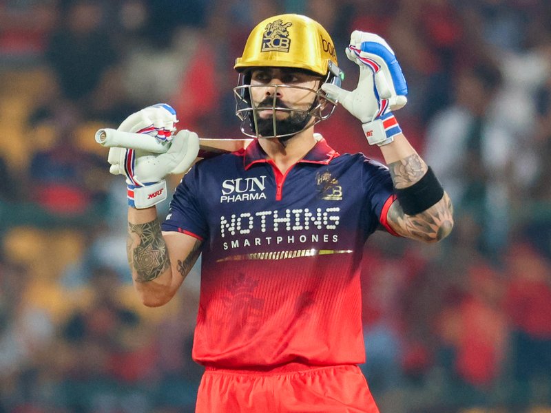 विराट कोहली का बड़ा कारनामा, आईपीएल इतिहास में यह मुकाम हासिल करने वाले पहले बल्लेबाज बने