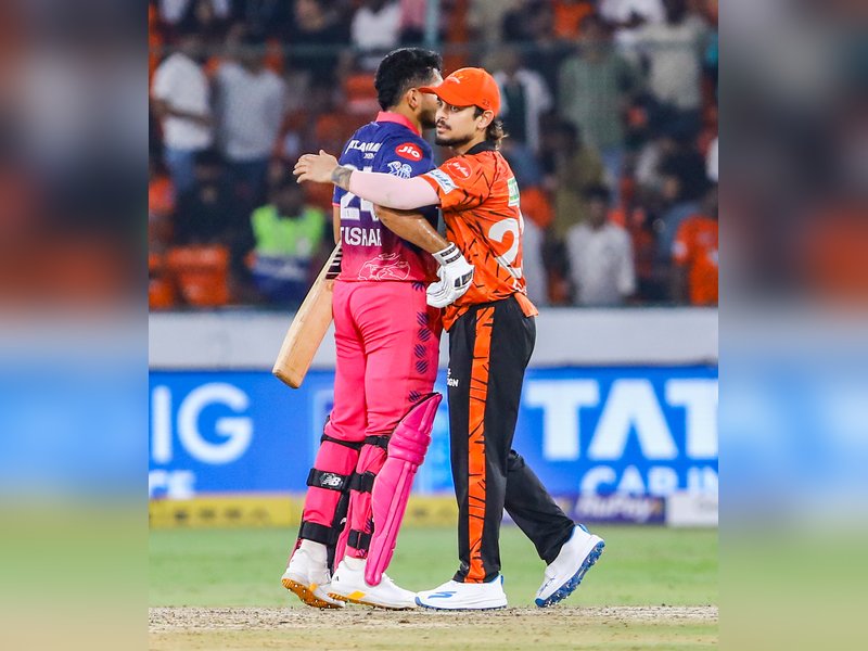 आईपीएल 2026: आरआर को हराकर 'शीर्ष-4' में पहुंची एसआरएच, जानें अब किसके पास ऑरेंज और पर्पल कैप? 