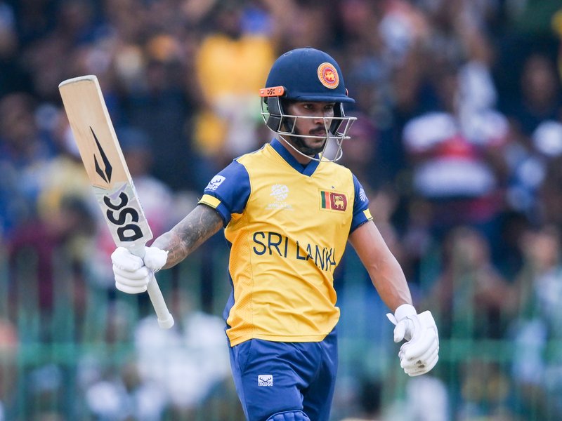 Nissanka, Chamari bag top honors at SLC awards