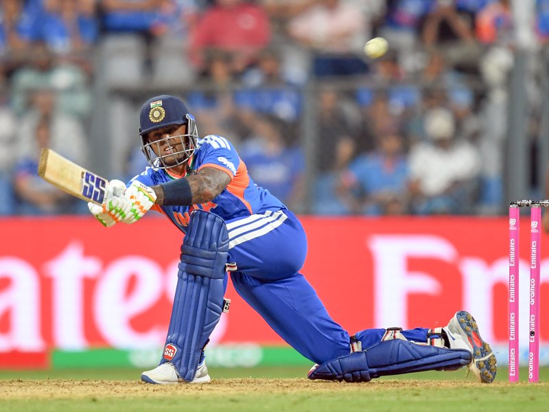 टी20 विश्व कप: सूर्यकुमार यादव का विस्फोटक अर्धशतक, भारत ने यूएसए को दिया 162 का लक्ष्य 