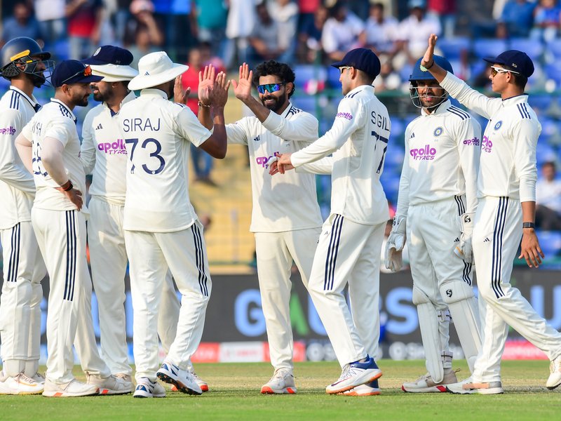 2nd Test: Jadeja and Kuldeep strike to reduce West Indies to 140/4, trail India by 378 runs