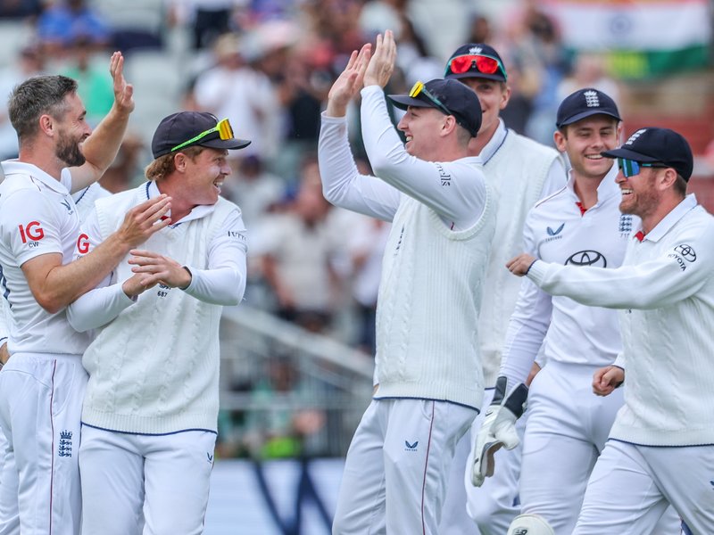 4th Test: Woakes double-strike leaves India in trouble after Stokes’ 141 guides England to 669