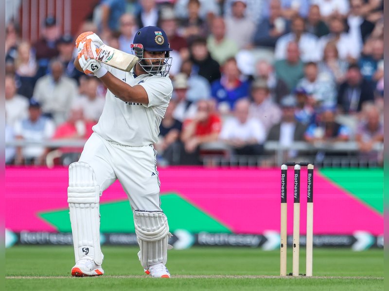 4th Test: Pant unbeaten on 39 despite fractured foot as India reach 321/6 against England