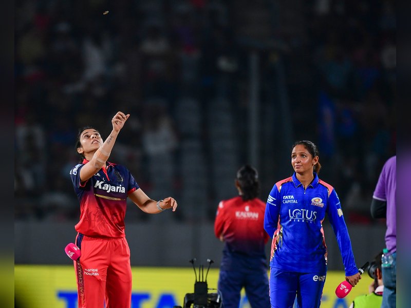Amelia Kerr replaces injured Carey for Mumbai Indians as unchanged Royal Challengers Bengaluru (RCB) elect to bowl first in the Women's Premier League (WPL) 2026 at the BCA Stadium in Vadodara on Monday. Photo credit: IANS.