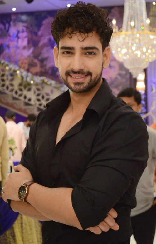  Naveen Sharma returns with 'Kumkum Bhagya': 'I missed being on sets'