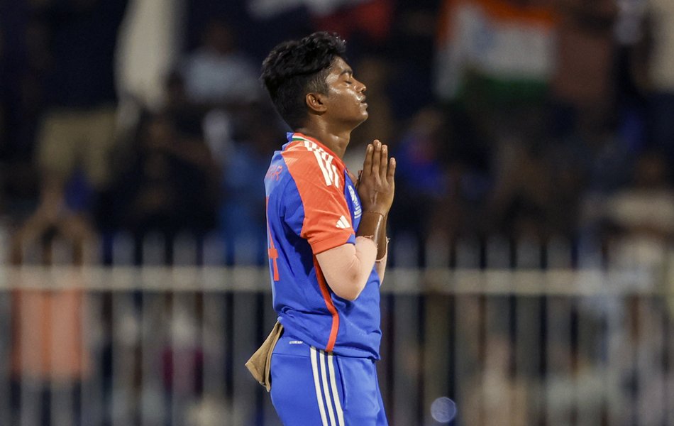 'Met Virat Kohli but couldn't speak, felt nervous': Pooja Vastrakar recalls star-struck moment