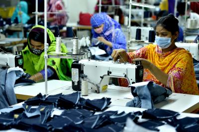 Bangladesh: Awami League blames successive post-July administrations for garments sector collapse (File Image)