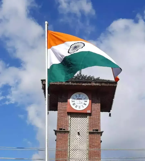 Who is having the last laugh in the Battle of Lal Chowk'?