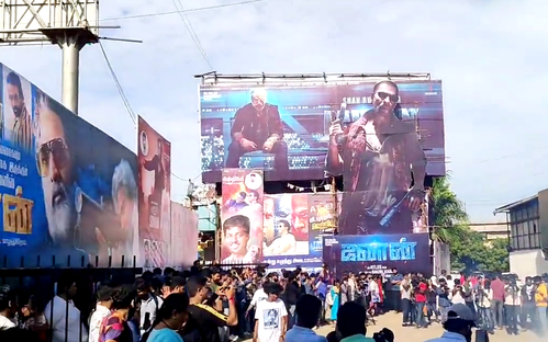  South India gives rousing welcome to SRK's 'Jawan';  fans say 'Atlee is an ace film maker in all languages'