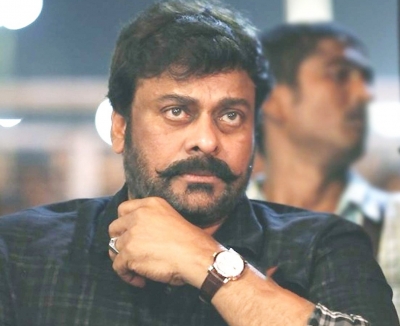 Pawan Kalyan greets big brother Chiranjeevi on birthday; AP CM too extends wishes