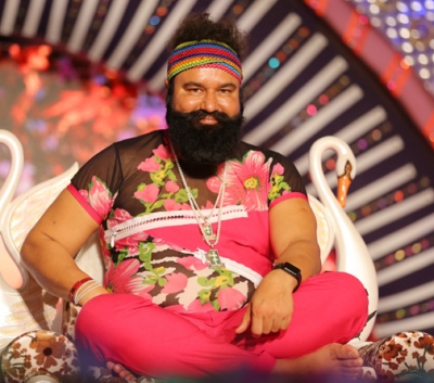 Self-styled godman Ram Rahim Singh acquitted in scribe's murder case (Ld)