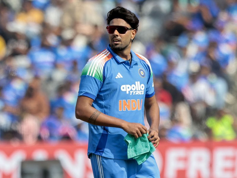 Harshit Rana, Kuldeep Yadav come in as India elect to bowl; New Zealand bring in Matt Henry, Zak Foulkes and Tim Seifert in the second T20I of the five-match series in Raipur on Friday. Photo credit: IANS