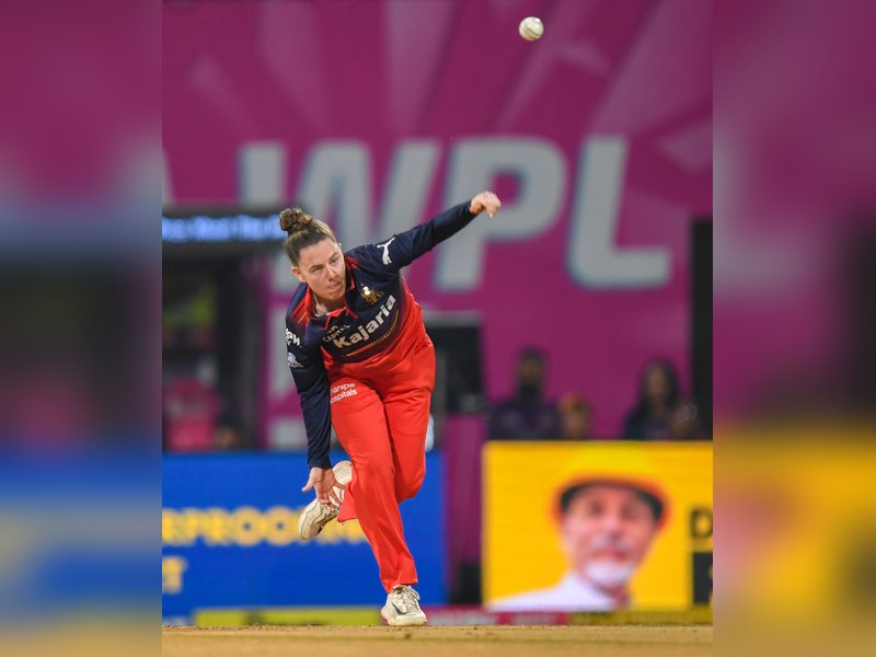 Linsey Smith crowned new No. 1 bowler ahead of Women’s T20 WC