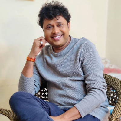 Yogesh Tripathi captures life