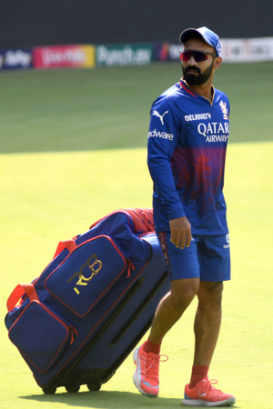 दिनेश कार्तिक की 'द हंड्रेड' में एंट्री, लंदन स्पिरिट के मेंटर और बल्लेबाजी कोच बने