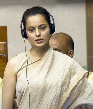 करोड़ों की गाड़ी में बैठने पर मैथिली ठाकुर हुईं ट्रोल तो कंगना ने दिया करारा जवाब, कहा-हम अच्छी जिंदगी क्यों नहीं जी सकते करोड़ों की गाड़ी में बैठने पर मैथिली ठाकुर हुईं ट्रोल तो कंगना ने दिया करारा जवाब, कहा-हम अच्छी जिंदगी क्यों नहीं जी सकते