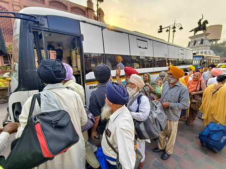 Pakistan using Khalistani elements to create rift between Hindus and Sikhs: Report Pakistan using Khalistani elements to create rift between Hindus and Sikhs: Report