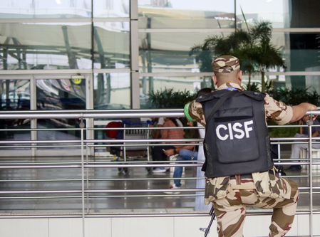 दिल्ली पुलिस ने आईजीआई एयरपोर्ट से फरार ब्रिटिश नागरिक के मामले में एफआईआर दर्ज की दिल्ली पुलिस ने आईजीआई एयरपोर्ट से फरार ब्रिटिश नागरिक के मामले में एफआईआर दर्ज की