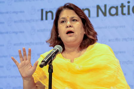 2009 में योगी आदित्यनाथ ने महिला आरक्षण बिल का किया था विरोध, नारी शक्ति से माफी मांगें सुप्रिया श्रीनेत