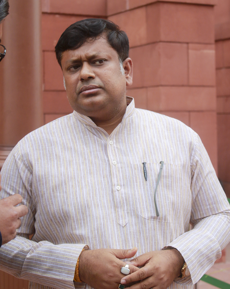 ममता बनर्जी का सख्त निर्देश, किसी भी अवैध घुसपैठिए के खिलाफ कोई कार्रवाई न की जाए  सुकांता मजूमदार ममता बनर्जी का सख्त निर्देश, किसी भी अवैध घुसपैठिए के खिलाफ कोई कार्रवाई न की जाए  सुकांता मजूमदार