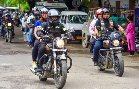 महाराष्ट्र: बुलढाणा में पुलिस ने मोटरसाइकिल रैली निकालकर वाहन चालकों को किया जागरूक