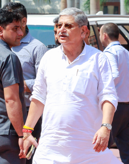 बिहार चुनाव केंद्रीय मंत्री राजीव रंजन उर्फ ललन सिंह की बढ़ी मुश्किलें, आचार संहिता उल्लंघन का मामला दर्ज बिहार चुनाव केंद्रीय मंत्री राजीव रंजन उर्फ ललन सिंह की बढ़ी मुश्किलें, आचार संहिता उल्लंघन का मामला दर्ज