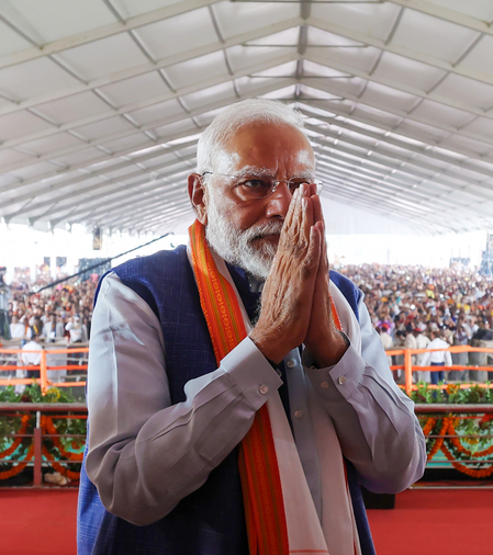 बिहार रोड शो के बाद पीएम मोदी ने पटना साहिब में टेका मत्था