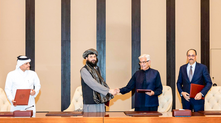 पाकिस्तान और अफगानिस्तान ने सीजफायर पर भरी हामी, तुर्किए ने बताया कब होगी अगली बैठक पाकिस्तान और अफगानिस्तान ने सीजफायर पर भरी हामी, तुर्किए ने बताया कब होगी अगली बैठक