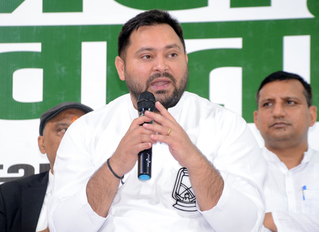 बिहार विधानसभा में विपक्ष के नेता होंगे तेजस्वी, महागठबंधन के नेता बोले- सशक्त रहेगा विपक्ष बिहार विधानसभा में विपक्ष के नेता होंगे तेजस्वी, महागठबंधन के नेता बोले- सशक्त रहेगा विपक्ष