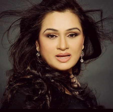 पद्मिनी कोल्हापुरे की वो कहानी, जिसने बॉलीवुड को चौंका दिया पद्मिनी कोल्हापुरे की वो कहानी, जिसने बॉलीवुड को चौंका दिया