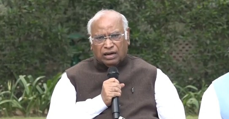 पटेल साहब ने पंडित नेहरू को देश का आदर्श और जनता का नेता कहा था मल्लिकार्जुन खड़गे पटेल साहब ने पंडित नेहरू को देश का आदर्श और जनता का नेता कहा था मल्लिकार्जुन खड़गे