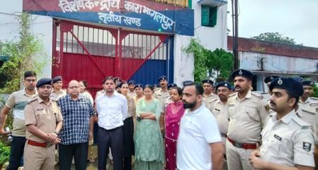 बिहार भागलपुर केंद्रीय कारा में प्रशासन की औचक छापामारी बिहार भागलपुर केंद्रीय कारा में प्रशासन की औचक छापामारी