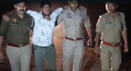 मेरठ मुठभेड़ के बाद 50 हजार रुपए का इनामी बदमाश गिरफ्तार, पिस्टल और बाइक बरामद मेरठ मुठभेड़ के बाद 50 हजार रुपए का इनामी बदमाश गिरफ्तार, पिस्टल और बाइक बरामद