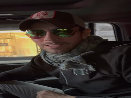 मुंबई स्पैनिश सिंगर एनरिक इग्लेसियस के कॉन्सर्ट में 80 से ज्यादा मोबाइल चोरी, केस दर्ज मुंबई स्पैनिश सिंगर एनरिक इग्लेसियस के कॉन्सर्ट में 80 से ज्यादा मोबाइल चोरी, केस दर्ज