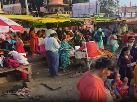 प्रबोधिनी एकादशी  प्रयागराज के यमुना घाट पर लगा श्रद्धालुओं का तांता, स्नान कर भक्तों ने कराया तुलसी-शालिग्राम विवाह
